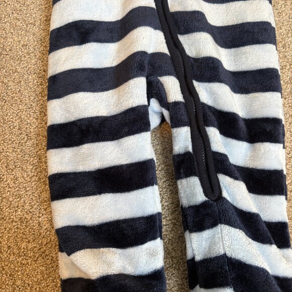 The Children’s Place Bunting Suit plush, warm stripes 6-9 months blue mittens - Picture 6 of 9